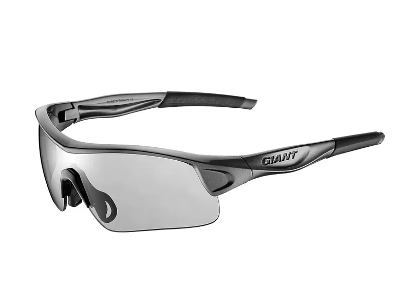 2018 Giant Stratos NXT Varia Sunglasses w/Photochromatic Lens in Grey