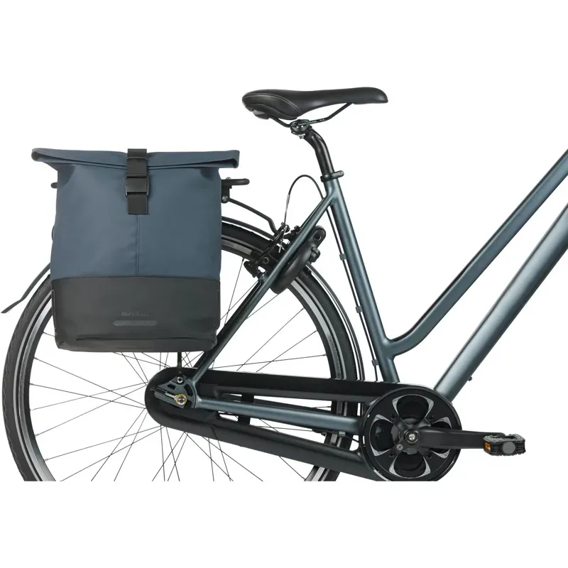 Basil Cove 28-32l Double Pannier Bag in Navy/Black-5