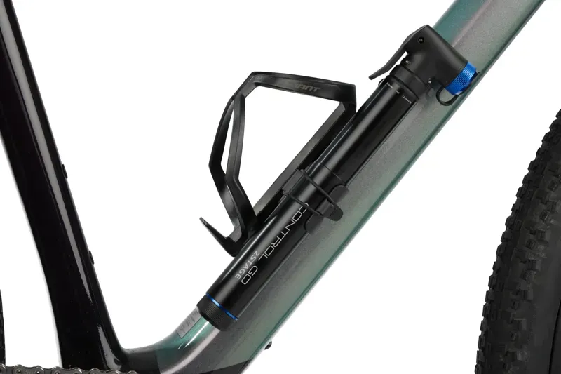 Giant Control Go 2 Stage Mini Pump in Black-4