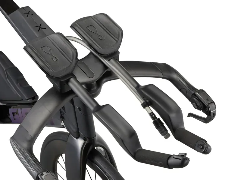 Giant Trinity Advanced SL 2 Road Bike in Carbon/Blue Dragonfly-6