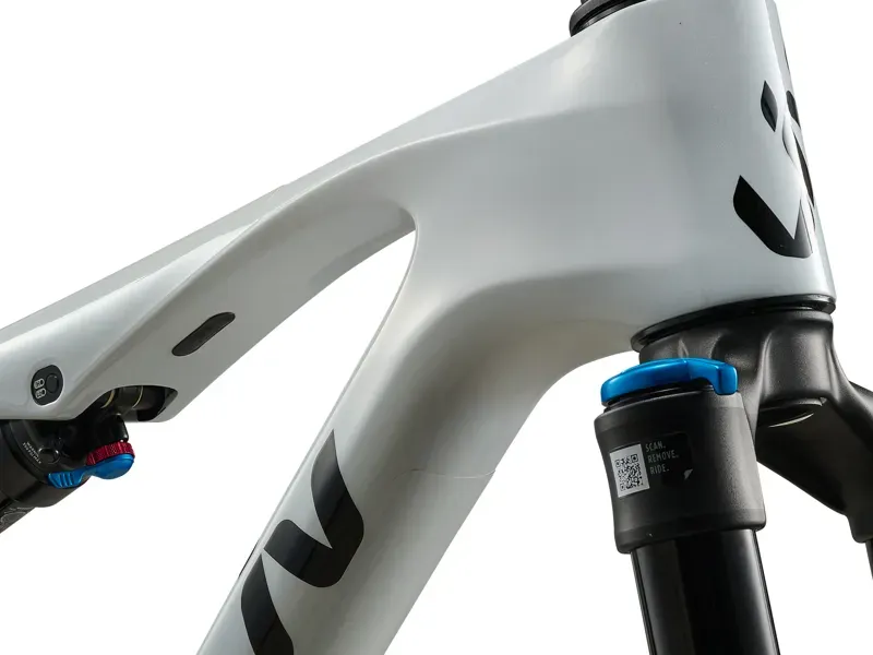 Liv Pique X Advanced SL 2 Mountain Bike In White/Carbon-3