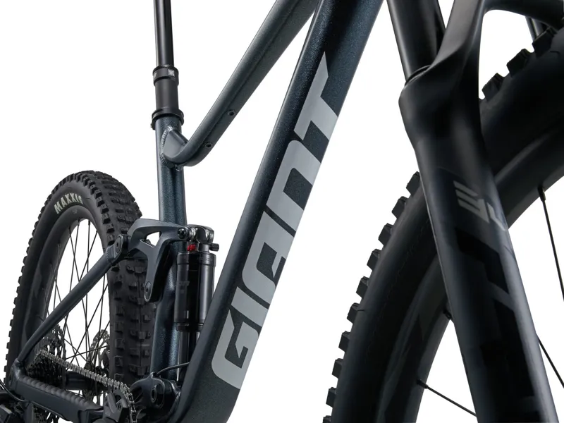 2024 Giant Stance 29er 2 MTB In Black Diamond-3