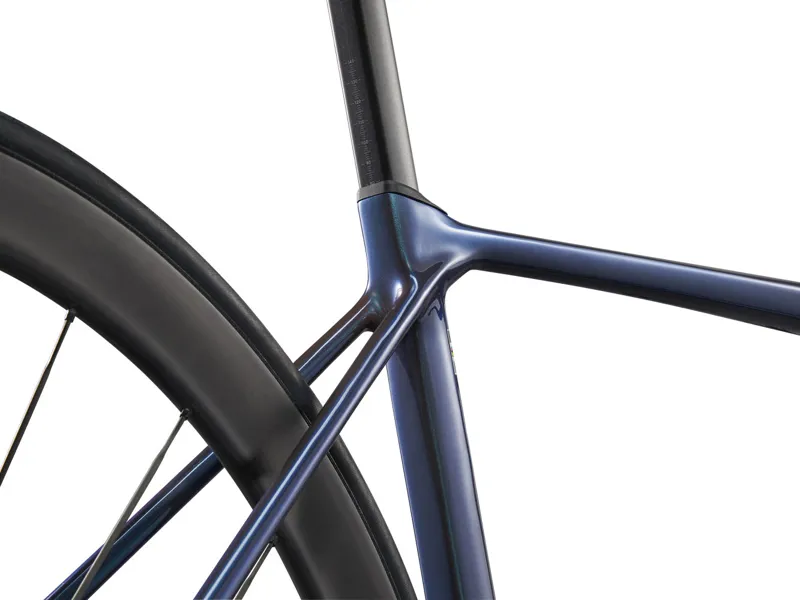 2025 Giant TCR Advanced Pro 0-Di2 Road Bike In Gloss Ocean Twilight/Lightning-4