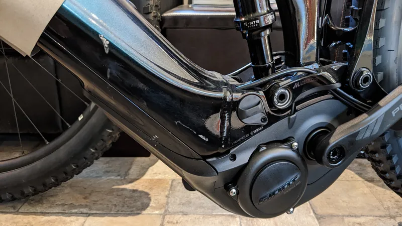 Cosmetic Damage Intrigue X E+ 3 Pro 29er 25km/H MD-1